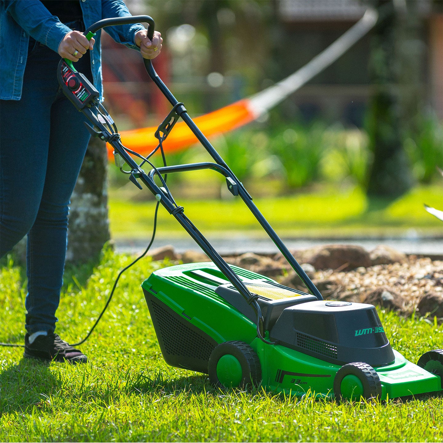 Cortacésped JTWM 350 TRAPP Con Motor Eléctrico 1050 W | Corte 33 cm | Bolsa Recolectora