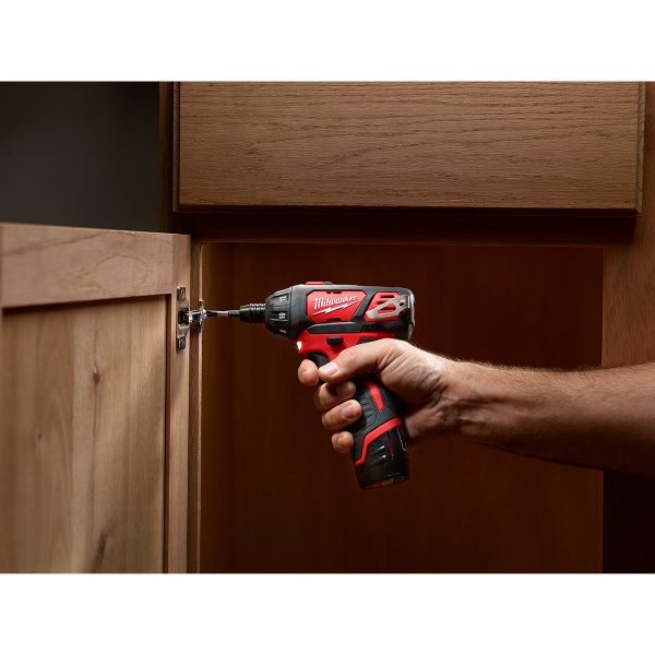 Atornillador Hexagonal Inalámbrico Milwaukee De 1/4" Pulg. MW240122 | M12 | 2 Baterias y Cargador