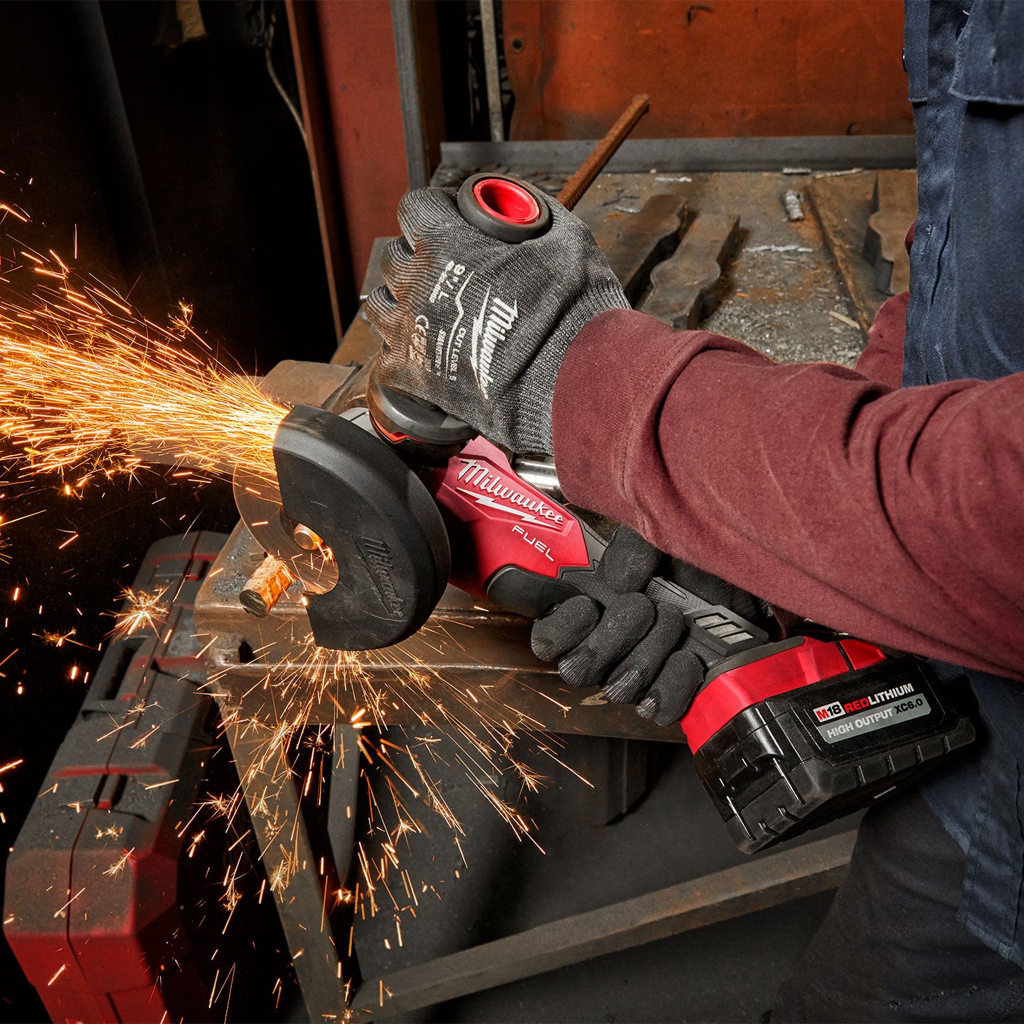 Pulidora Inalámbrica Milwaukee De 4 1 /2" - 5"  Pulg. MW288022 | M18 Fuel | 2 Baterías y Cargador