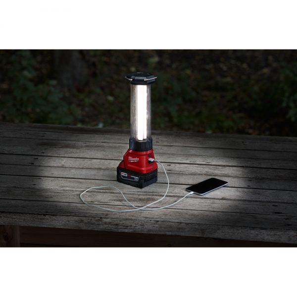 M18™ 18-voltios, linterna compacta iluminacion 360 grados 2363-20 Milwaukee, 700 lumens alta definicion, con puerto de carga USB sin batería - Imagen 6