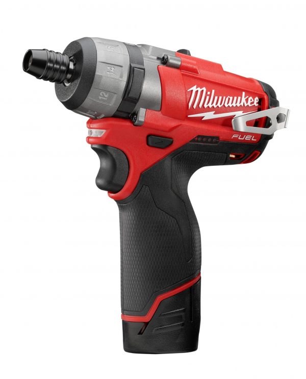 M12™ FUEL Brushless 12-voltios Atornillador de impacto hexagonal de 1/4" inalámbricos 2402-22 Milwaukee, con dos baterías ion de litio compactas de 2.0 amperios, incluye estuche y cargador - Imagen 4