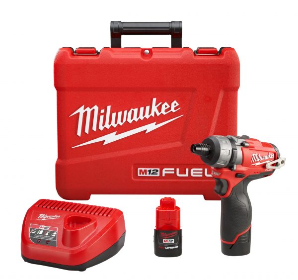 M12™ FUEL Brushless 12-voltios Atornillador de impacto hexagonal de 1/4" inalámbricos 2402-22 Milwaukee, con dos baterías ion de litio compactas de 2.0 amperios, incluye estuche y cargador - Imagen 3