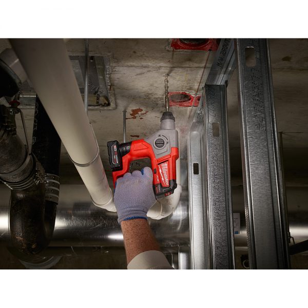 Milwaukee M12™ FUEL Brushless 12-voltios, Rotomartillo SDS PLUS 5/8" inalámbrico MW241622XC, con dos baterías ion de litio carga extendida de 4.0 amperios, incluye estuche y cargador - Imagen 4