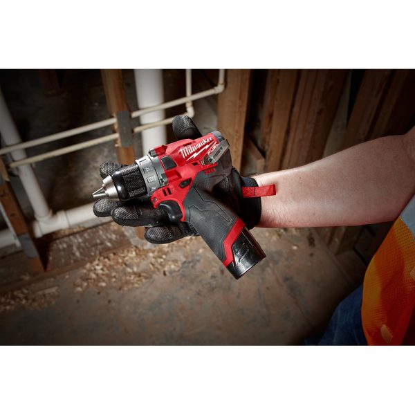 Milwaukee M12™ FUEL Sin Escobillas12-voltios, Taladro/Atornillador de 1/2” inalámbrico con dos baterías ion de litio de 4.0 amperios, MW250322, incluye estuche y cargador multivoltaje - Imagen 7