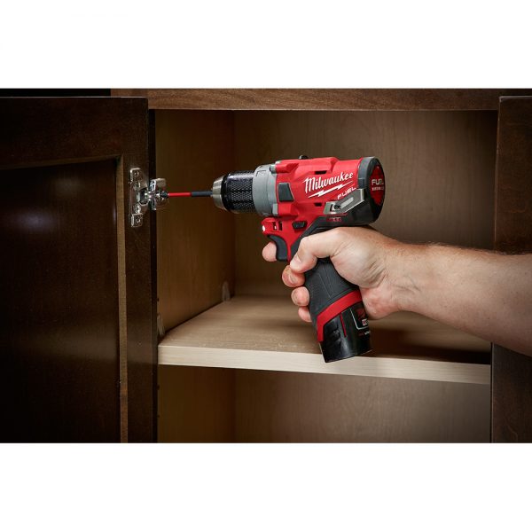 Milwaukee M12™ FUEL Sin Escobillas12-voltios, Taladro/Atornillador de 1/2” inalámbrico con dos baterías ion de litio de 4.0 amperios, MW250322, incluye estuche y cargador multivoltaje - Imagen 6