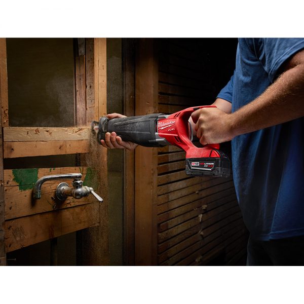 M18™ FUEL Brushless 18-voltios, Sierra Sable inalámbrica 2720-22 Milwaukee, con dos baterías ion de litio de 5.0 amperios, incluye estuche y cargador multivoltaje - Imagen 8