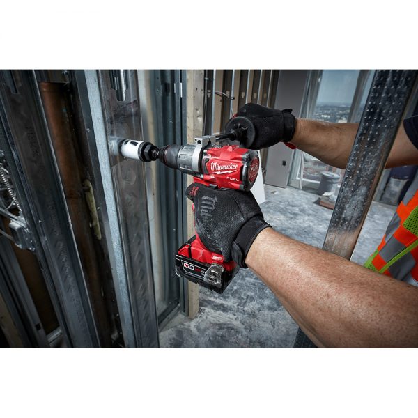 Milwaukee M18™ FUEL Kit Brushless 18-voltios ion de Litio Taladro Percutor/Atornillador de 1/2” pulgada inalámbrico con dos baterías de 5.0 amperios, MW280322, incluye estuche y cargador multivoltaje - Imagen 14