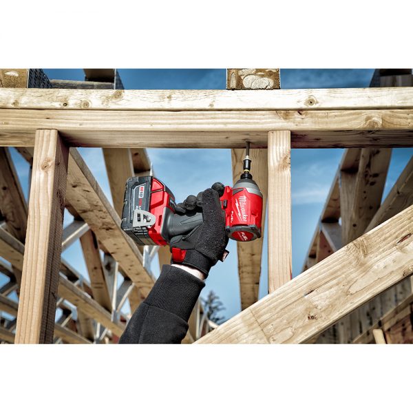 M18™ FUEL Brushless 18-voltios Atornillador de impacto hexagonal de 1/4" inalámbricos 2853-22 Milwaukee, con dos baterías ion de litio de 5.0 amperios, incluye estuche y cargador - Imagen 6