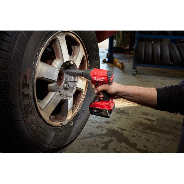 M18™ FUEL Brushless 18-voltios, Llave de impacto 1/2" inalámbrica con anillo de retencion y sistema ONE-KEY™ 2759B-22 Milwaukee, 220 ft-lbs, con dos baterías ion de litio de 5.0 amperios, incluye estuche y cargador multivoltaje. - Imagen 17