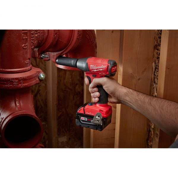 M18™ FUEL Brushless 18-voltios, Llave de impacto 1/2" inalámbrica con anillo de retencion y sistema ONE-KEY™ 2759B-22 Milwaukee, 220 ft-lbs, con dos baterías ion de litio de 5.0 amperios, incluye estuche y cargador multivoltaje. - Imagen 21