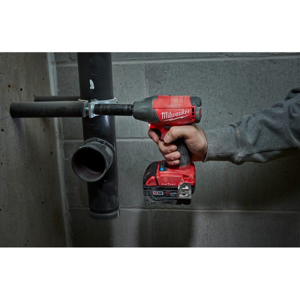 M18™ FUEL Brushless 18-voltios, Llave de impacto 1/2" inalámbrica con anillo de retencion y sistema ONE-KEY™ 2759B-22 Milwaukee, 220 ft-lbs, con dos baterías ion de litio de 5.0 amperios, incluye estuche y cargador multivoltaje. - Imagen 18