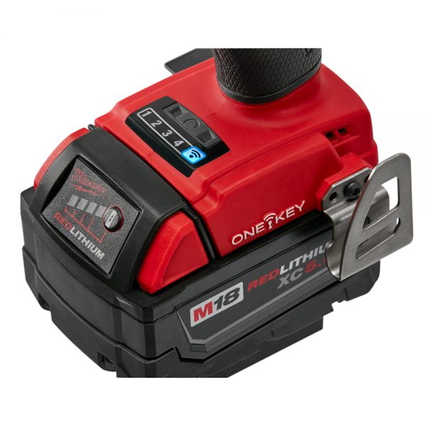 M18™ FUEL Brushless 18-voltios, Llave de impacto 1/2" inalámbrica con anillo de retencion y sistema ONE-KEY™ 2759B-22 Milwaukee, 220 ft-lbs, con dos baterías ion de litio de 5.0 amperios, incluye estuche y cargador multivoltaje. - Imagen 13