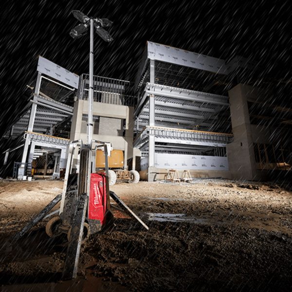 Milwaukee M18 Torre de Iluminación y Cargador MX FUEL MXF0411XC - Imagen 2