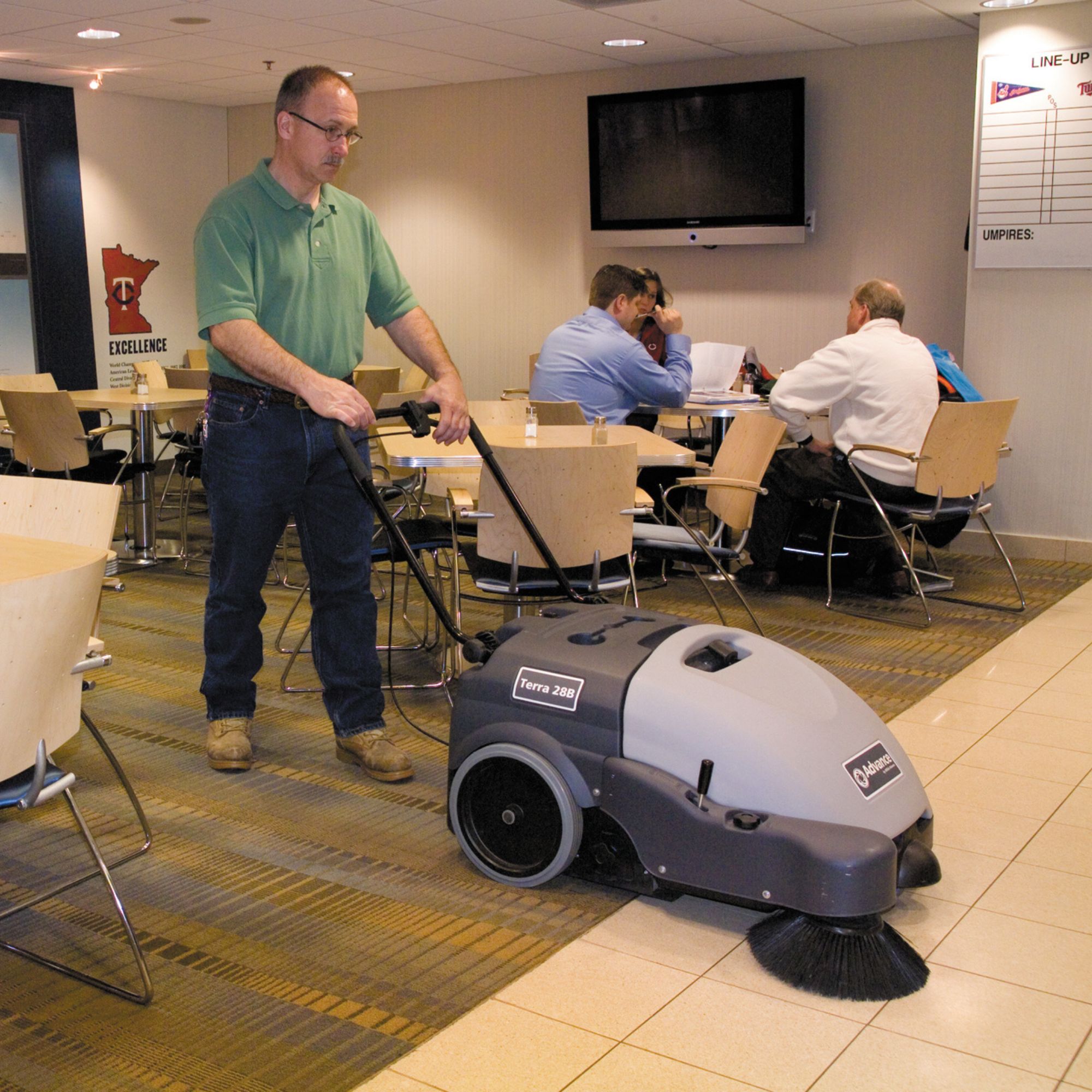 barredora nilfisk L1TERRA28B 2